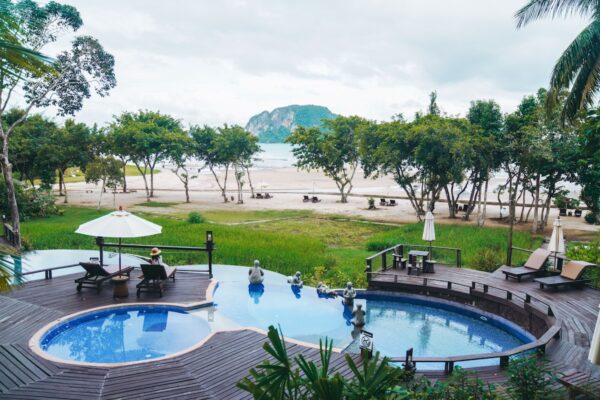 Resort ved stranden Koh Yao Yai Village med pool med havudsigt