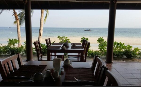 Sivalai Beach Resort: Spisemuligheder ved havet i rolige omgivelser