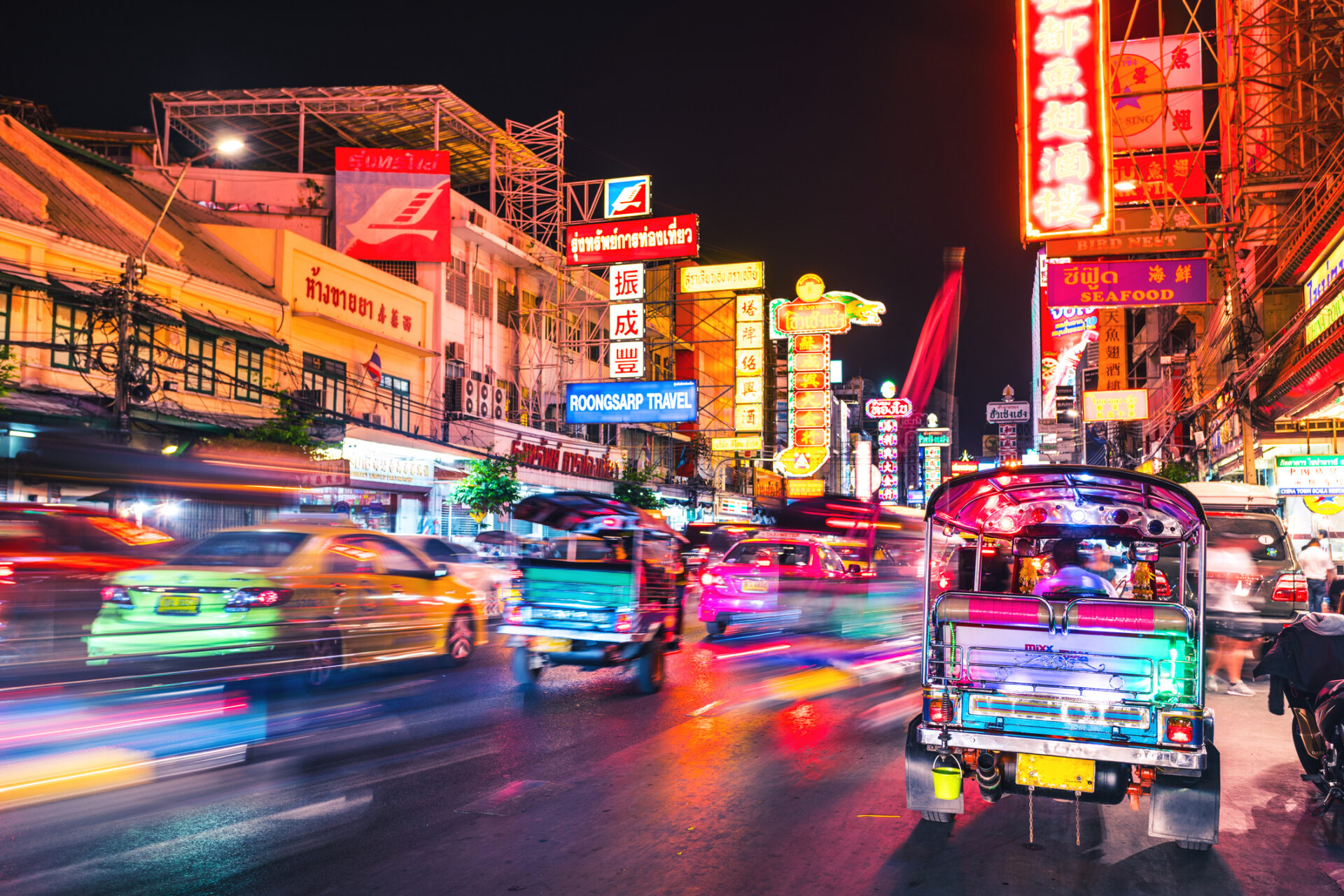 Tuk-tuks i Bangkok Chinatown 