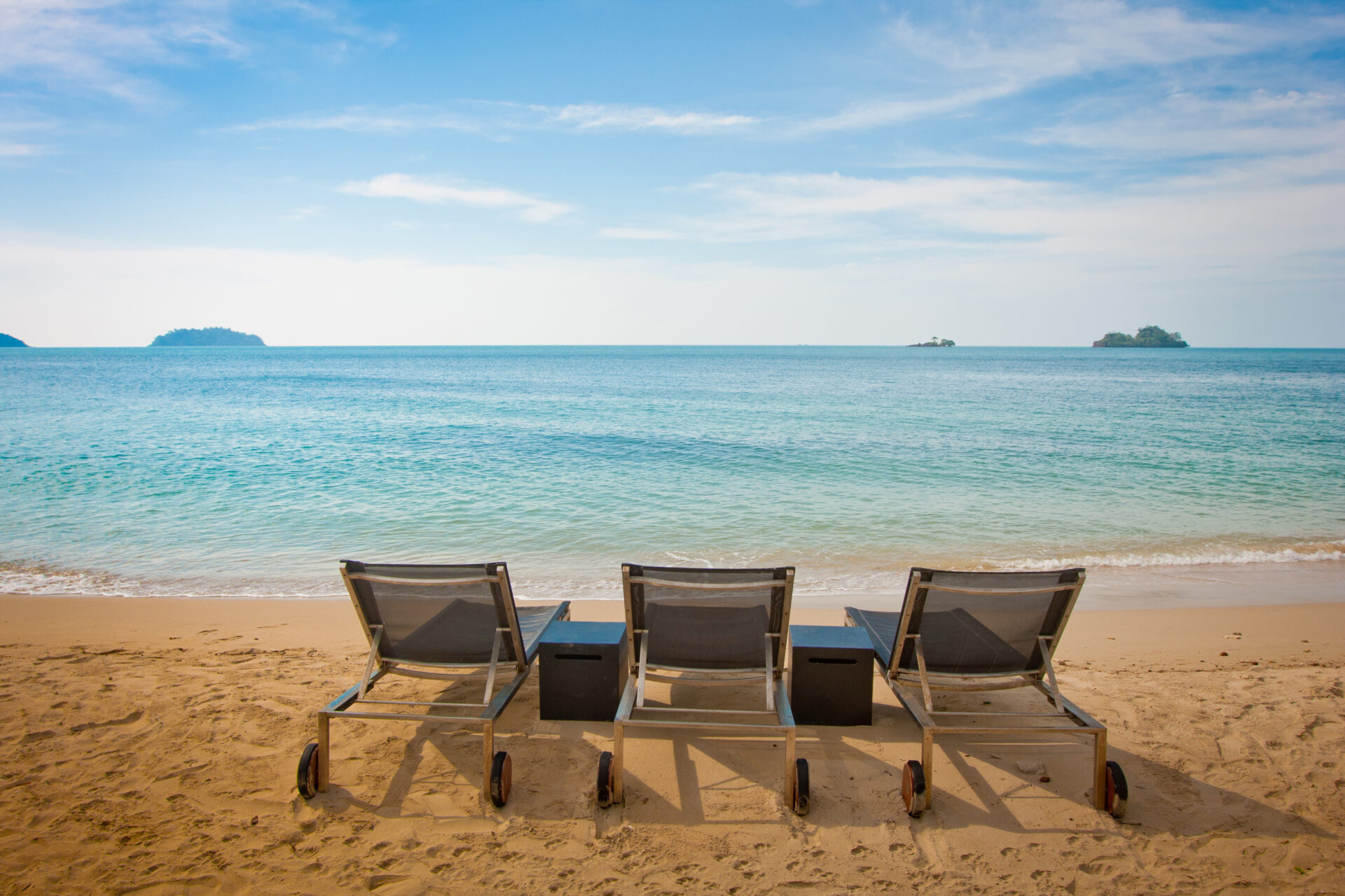 Liggestole på Kai Bae Beach, Koh Chang.